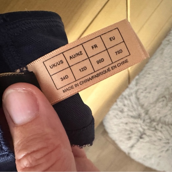 34D Navy Bra - Dita Von Teese - Picture 4 of 4